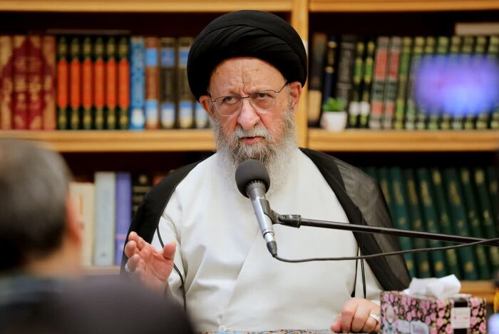 آیت‌الله نورمفیدی: برخی افراد مسائل کشور را با یک عینک تنگ‌نظری می‌بینند
