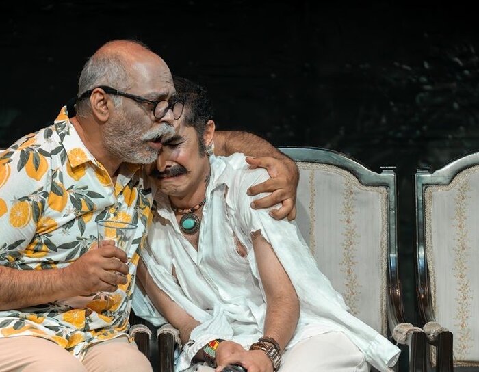وقتی گذشته هنوز کلید خانه را در دست دارد