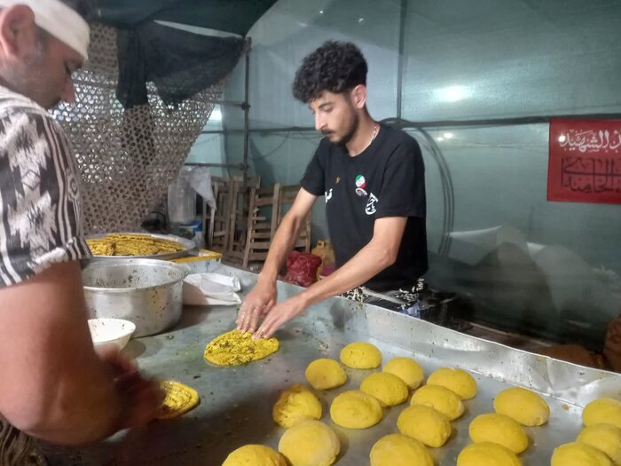 نیروهای سه‌گانه ارتش مستقر در مرز مهران خادمان زائران اربعین