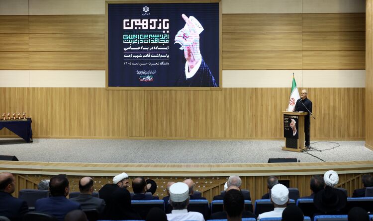 پزشکیان: محاسبات دشمنان بر پایه دادههای هوش مصنوعی نقش بر آب شد