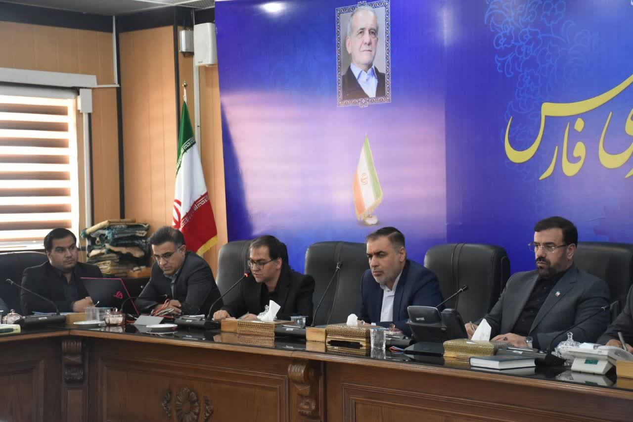 توقف خامفروشی و توسعه فرآوری، راهبرد محوری شورای معادن فارس