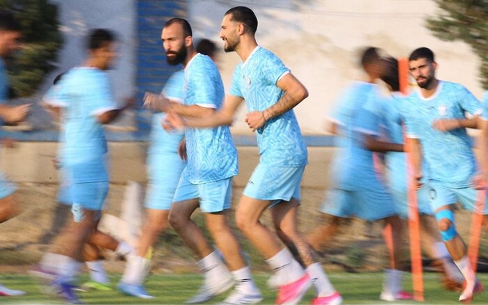 بیانی: پیشنهاد ۲۰۰ میلیاردی رضاییان به استقلال نامعقول بود؛باید از بختیاریزاده حمایت شود