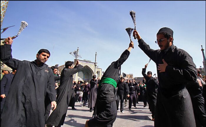 قم در سالروز شهادت امام رضا (ع) به سوگ نشست