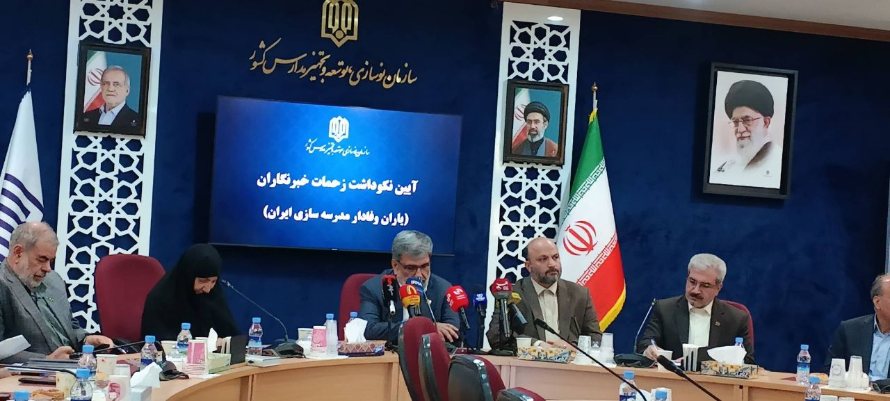 ۲۴۰۷ مدرسه جدید در سال گذشته تحویل شد/ تجهیز ۱۲ هزار مدرسه به نیروگاه خورشیدی