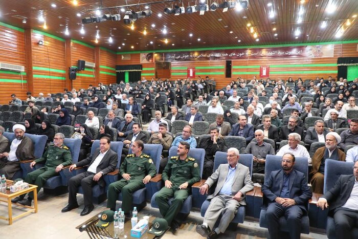 فرمانده سپاه ایلام: ناگفتههای ایستادگی آزادگان روایت شود