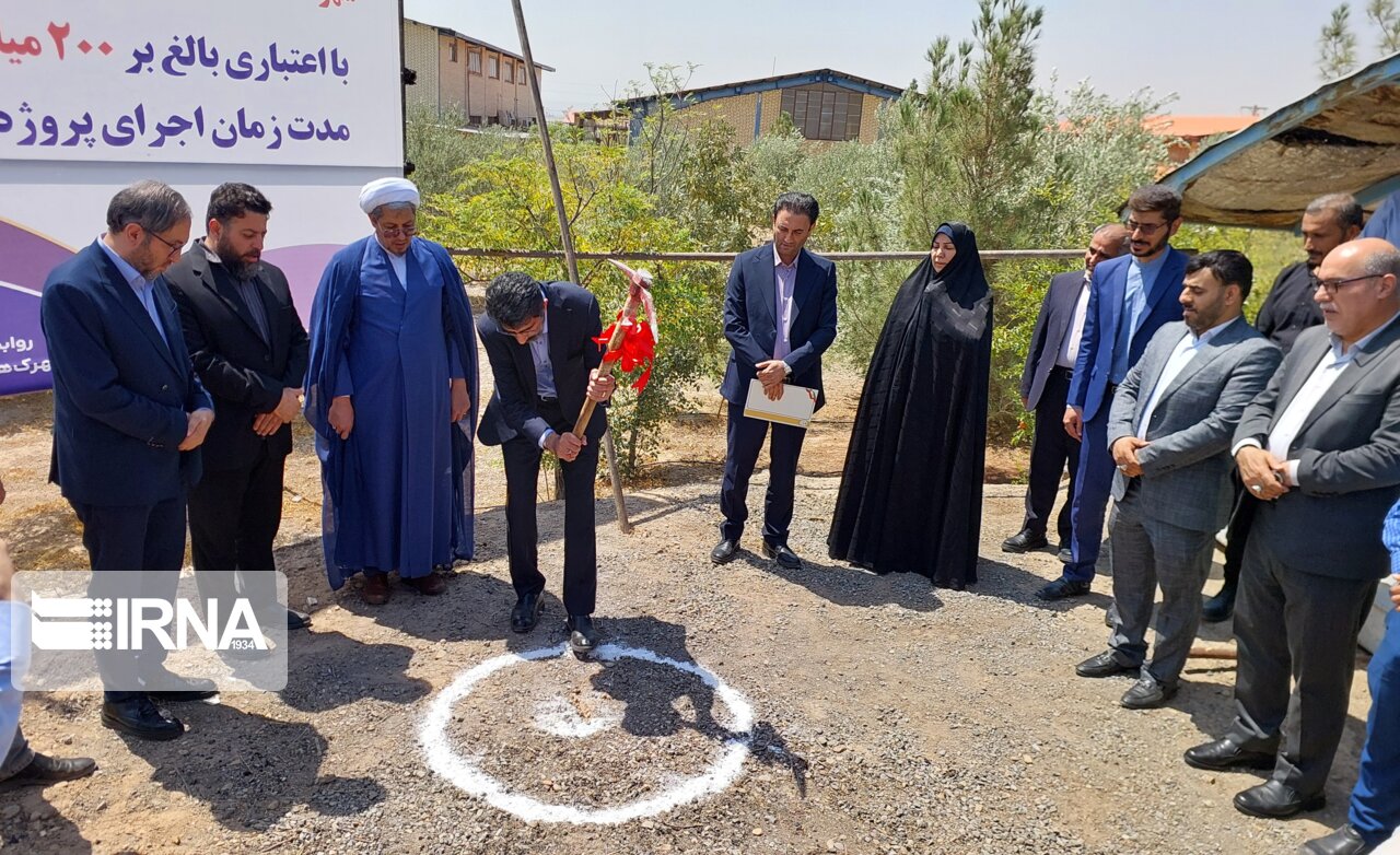 روز پرکار صنعت قم؛ از افتتاح طرحها تا برگزاری ستاد تسهیل