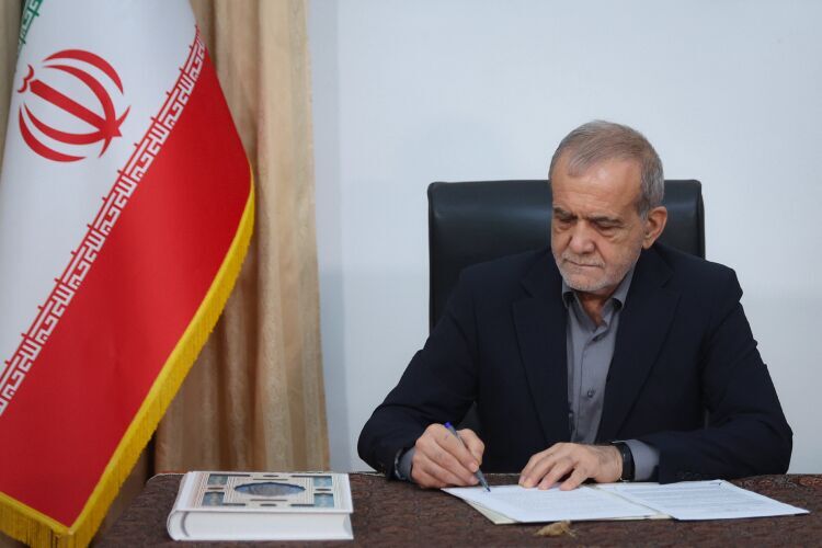 تسلیت رئیسجمهور به مناسبت درگذشت مادر شهیدان چنگیزی