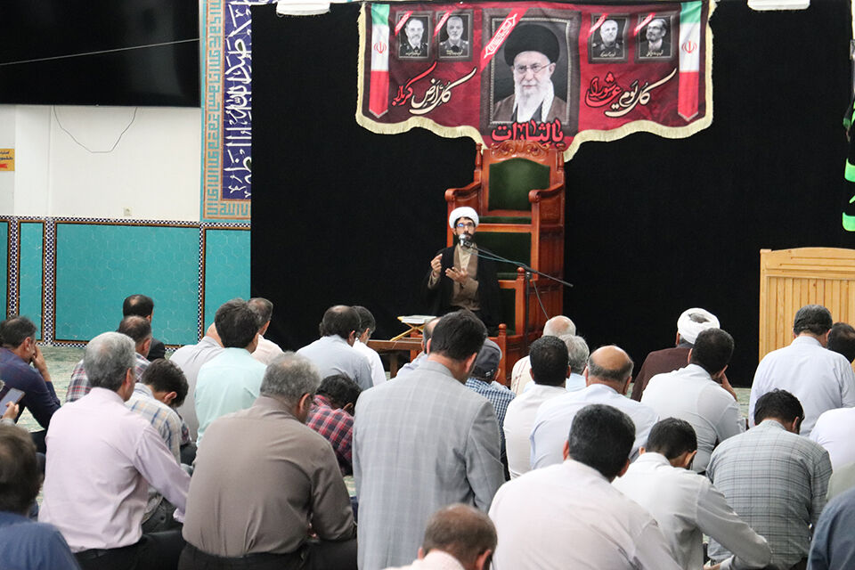 دانشگاهیان یزد پای عهد با رهبر شهید ایستاده‌اند