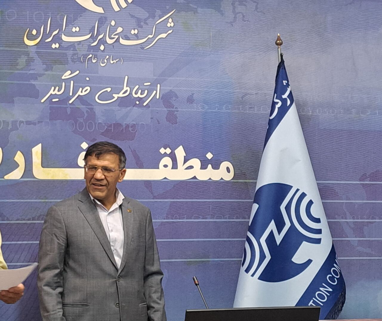 ممانعت از نصب دکل مخابراتی، مانعی برای توسعه اینترنت پایدار در فارس