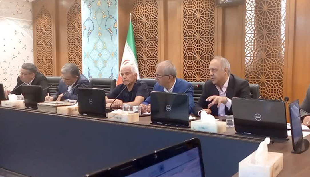 گره کور مبادلات بانکی بر پای صادرات فولاد/ بازارهای هدف در حال واگذاری به رقباست