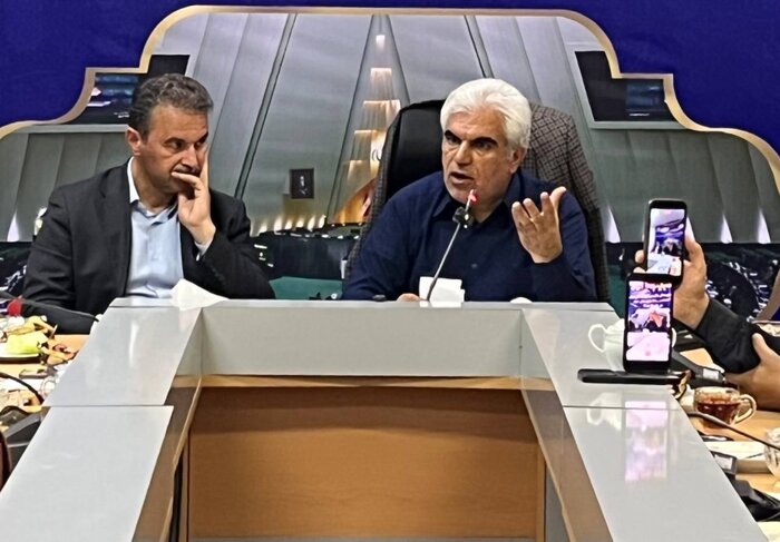 نماینده مجلس: طرحهای آب، راه، درمان و پایانه مرزی شهرستان جلفا با جدیت دنبال میشود