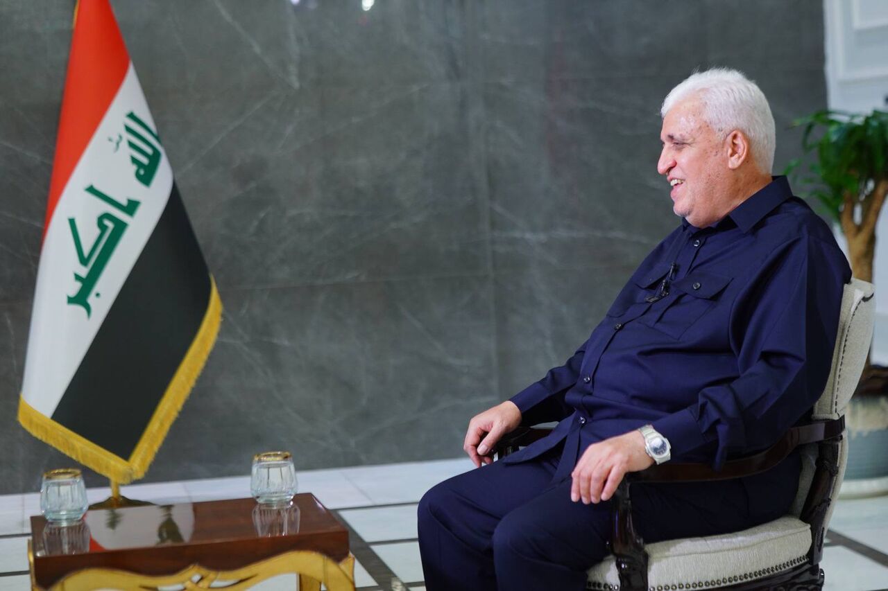رئیس سازمان بسیج مردمی عراق: ایران در برابر یک جنگ شبه‌جهانی ایستادگی کرد