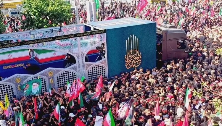 مستندسازی ابعاد آیین بدرقه رهبر شهید
