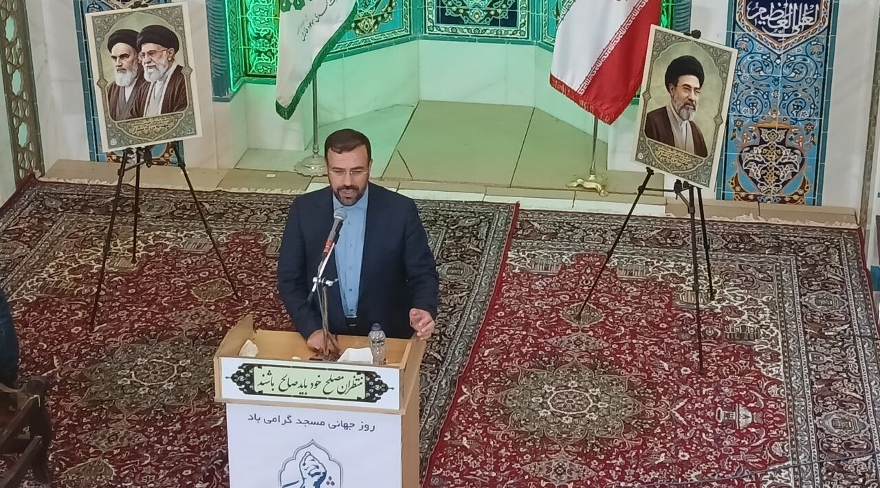 تاکید استاندار فارس بر توجه به کارکرد همهجانبه مساجد