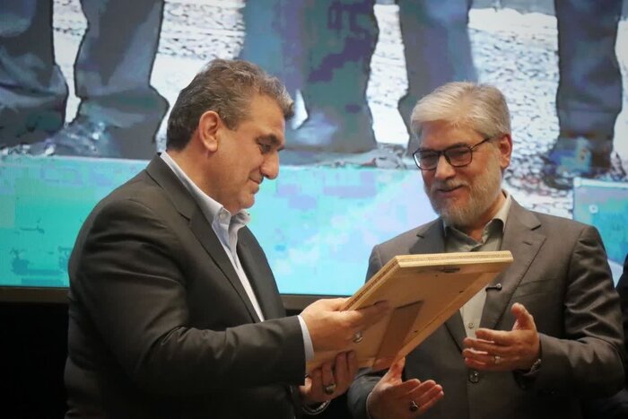 وزیر علوم: هیچ عاملی نباید باعث «خودتحریمی علمی» شود