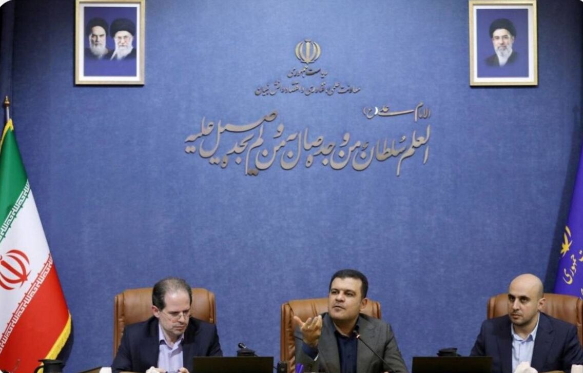 اجرای الگوی جدید حکمرانی علم و فناوری در شهرکهای صنعتی با ایجاد منطقههای فناورانه