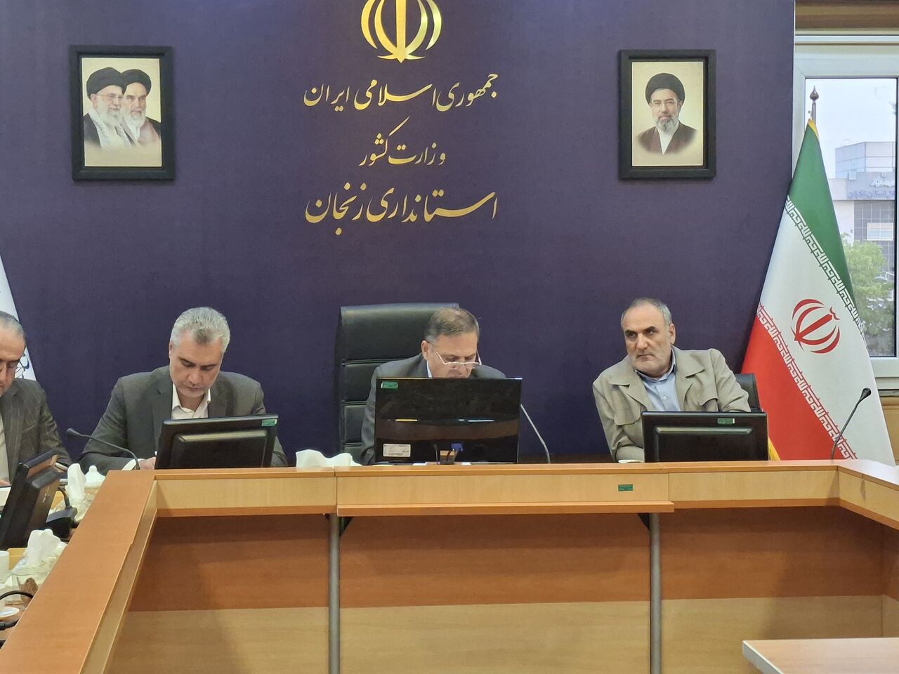 استاندار زنجان: دستگاهها در اجرای برنامه اصلاح نظام اداری همکاری کنند