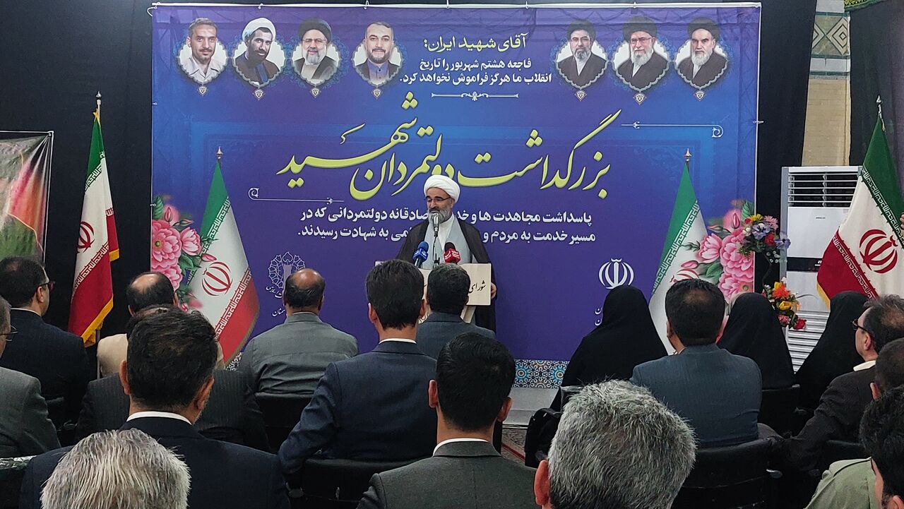 نماینده ولی فقیه در سمنان: خدمت به مردم، امانتی الهی و در مسیر رضای امام زمان(عج) است