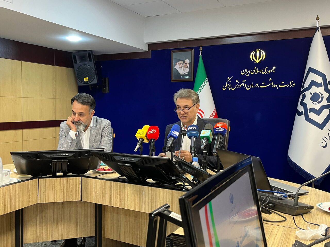 کاهش ۳۰ همتی هزینه های پرداختی بیماران خاص و صعب العلاج/ ۹۰ همت طلب معوق مراکز درمانی