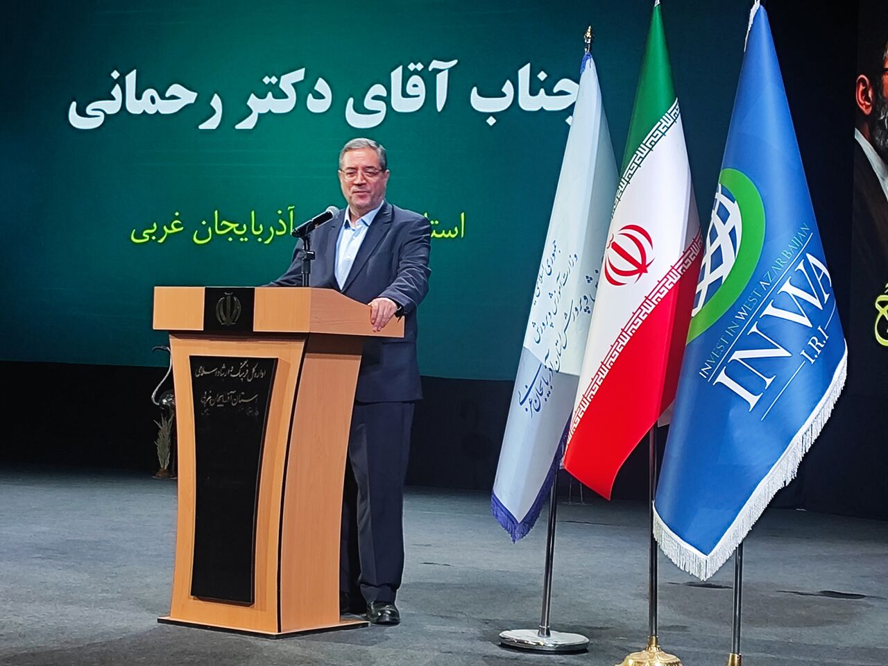 استاندار: معلمان پیشران تغییر نگاه جامعه به توسعه در آذربایجان‌غربی هستند