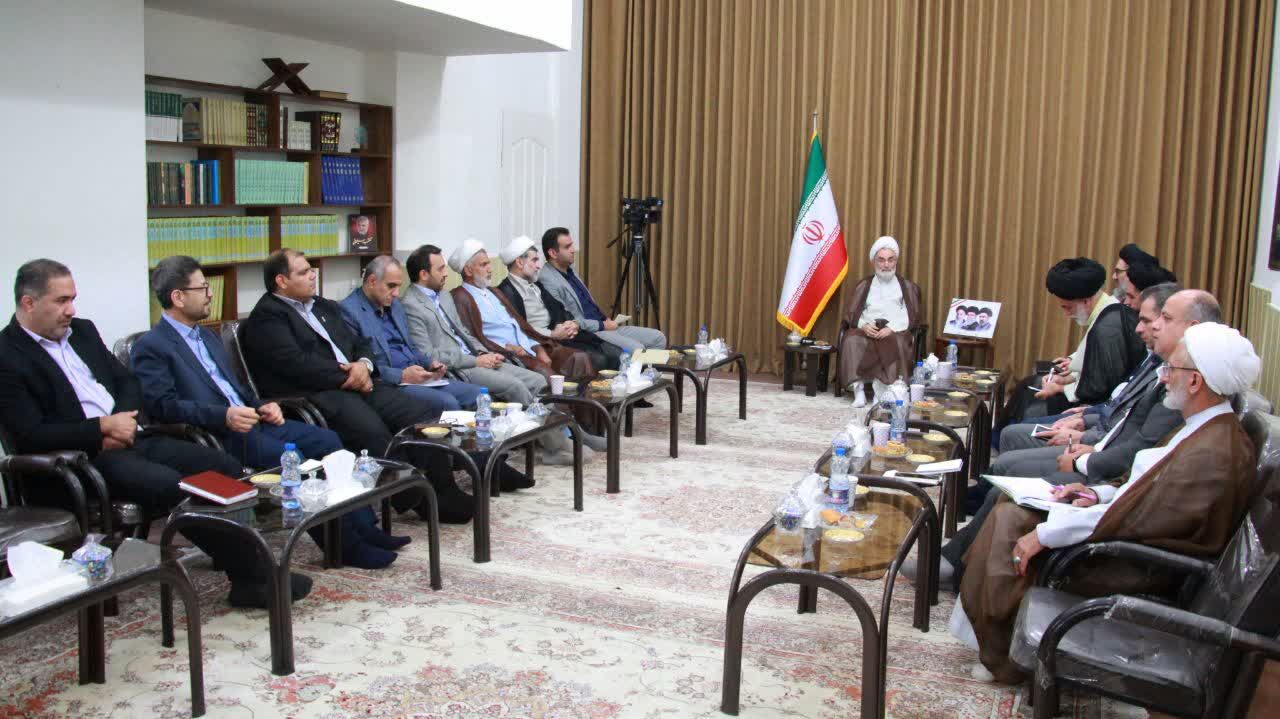 امام جمعه رشت: دانشگاه بدون گفت و گوی آزاد از رسالت تربیتی خود فاصله می‌گیرد