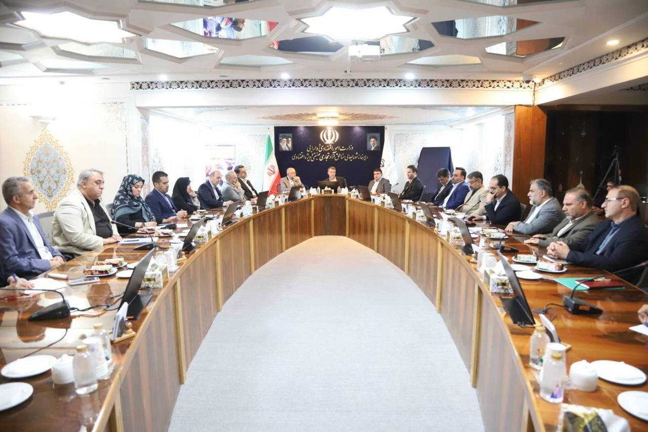 سامانه جامع مدیریت پرونده‌های حقوقی دبیرخانه شورایعالی مناطق آزاد رونمایی شد