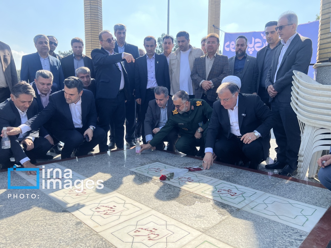 آغاز هفته دولت در گلستان با غبارروبی گلزار شهدا