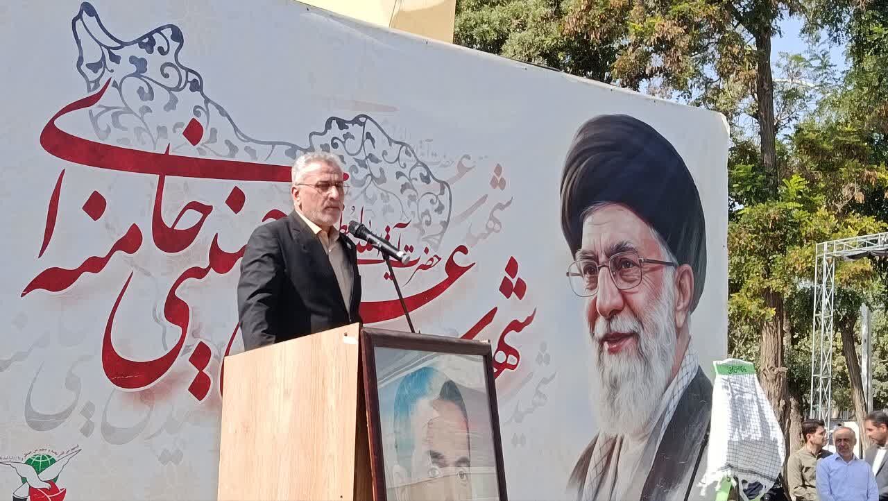 معاون استاندار قزوین: مدیران دولت باید در صف خدمت به مردم باشند
