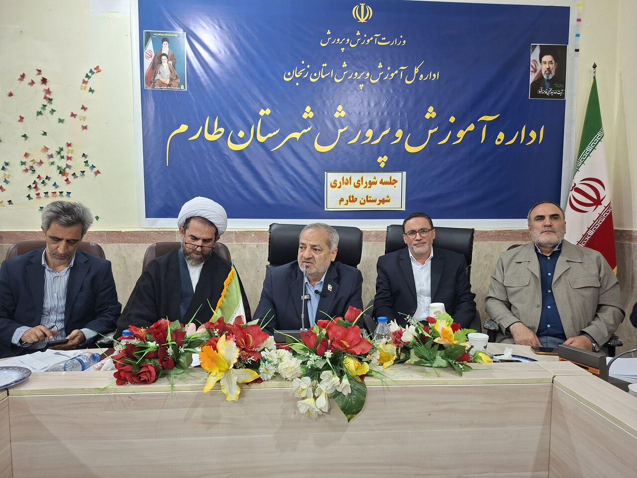 وزیر: رفع محرومیت‌های آموزشی مناطق کم‌برخوردار در اولویت است
