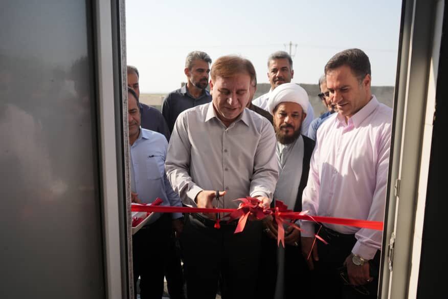 مرکز تکثیر و پرورش کرم "نرییس نانتیا" در تنگستان به بهره‌برداری رسید