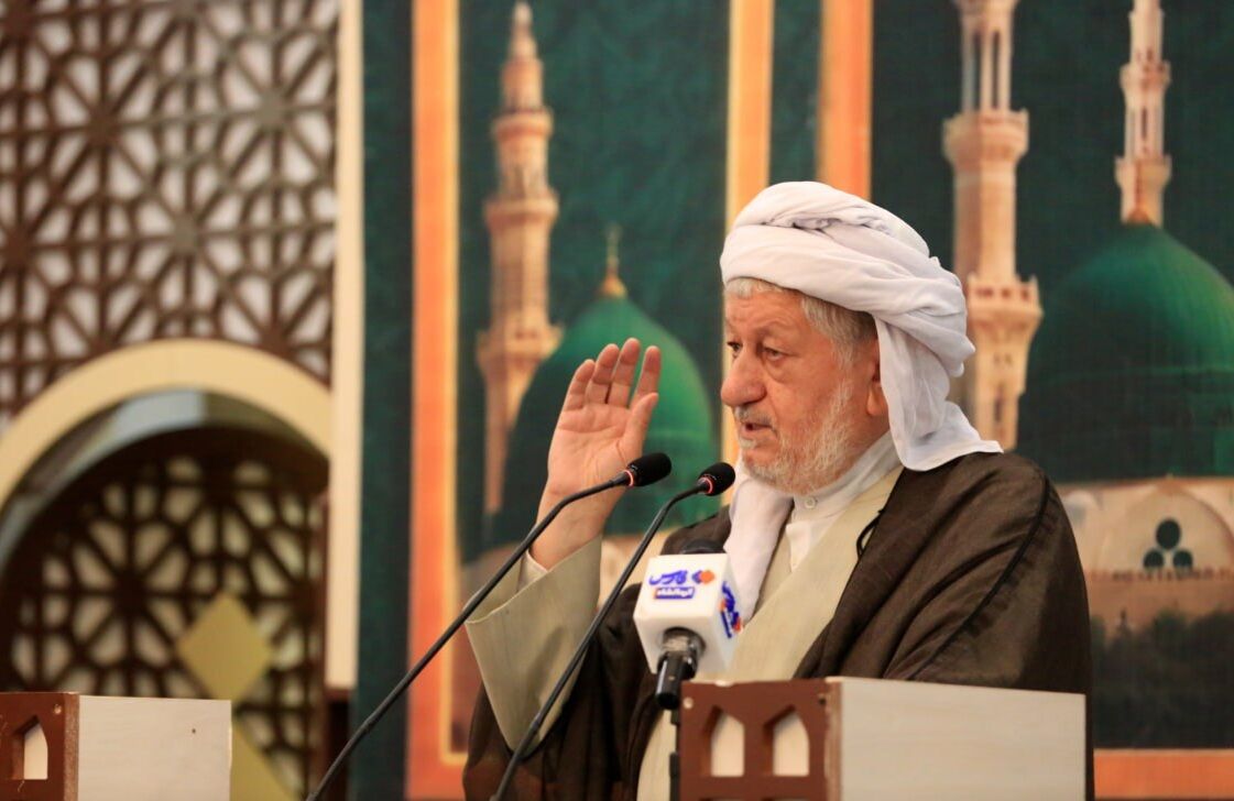 امامجمعه پاوه: وحدت امت اسلامی مهمترین پیام میلاد پیامبر(ص) است