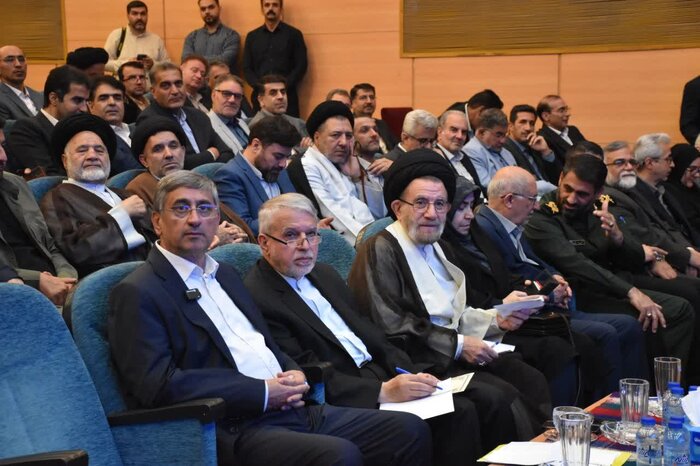 دولت چهاردهم از نخستین روز آغاز فعالیت در شرایط جنگی بوده است