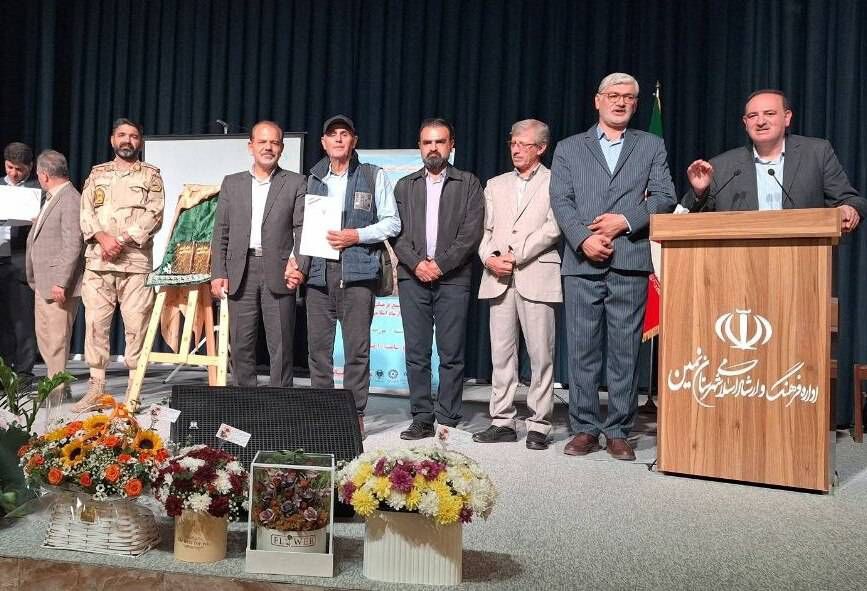 اخبار کوتاه/ کتاب "هزار آفرین به صدآفرین" در نمین رونمایی شد