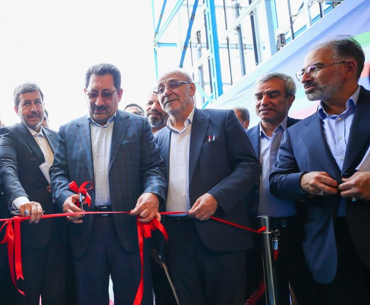 بزرگترین کارخانه هوشمند لوازم خانگی شوینده ایران با حضور وزیر صمت افتتاح شد