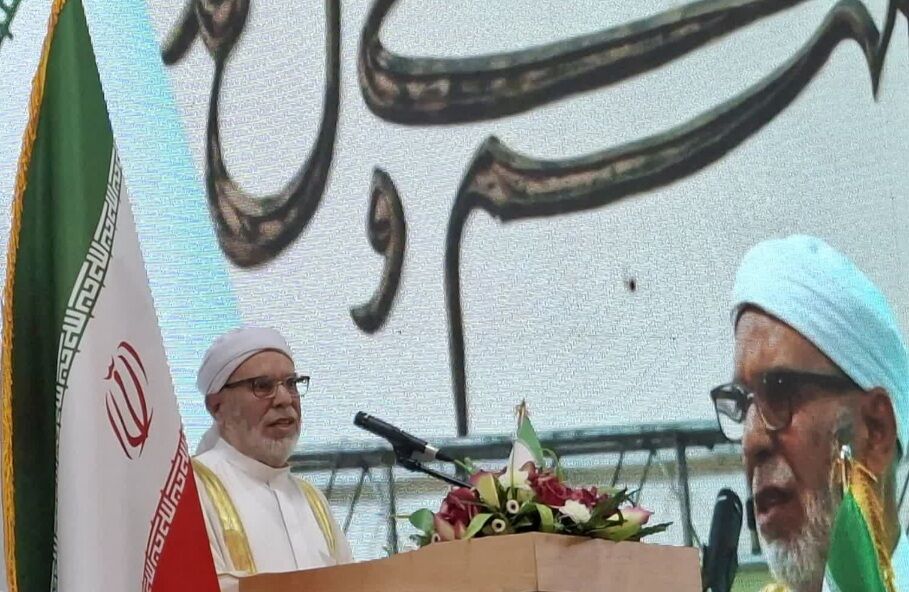 امام جمعه اهل سنت شیراز: انسجام امت اسلام، نقشه شوم دشمنان را نقش بر آب می‌کند