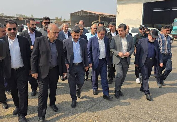همتی: اجازه ایجاد شغلهای ارزی را در بازار نخواهیم داد
