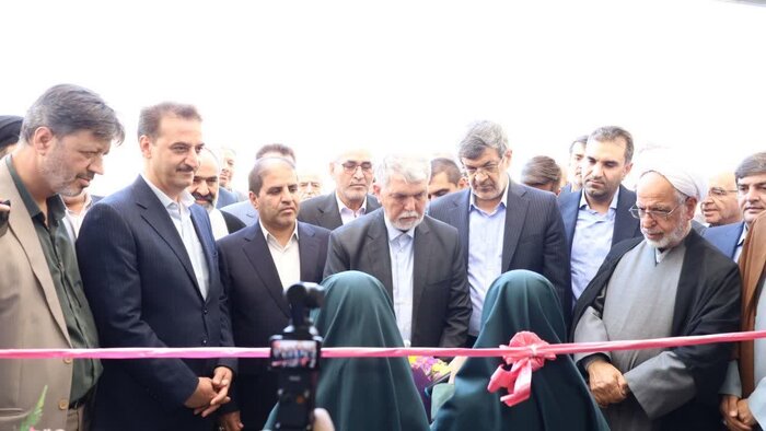 افتتاح مدرسه و آغاز ساخت پلاتوی مجتمع فرهنگی آیتالله خاتمی(ره) در اردکان