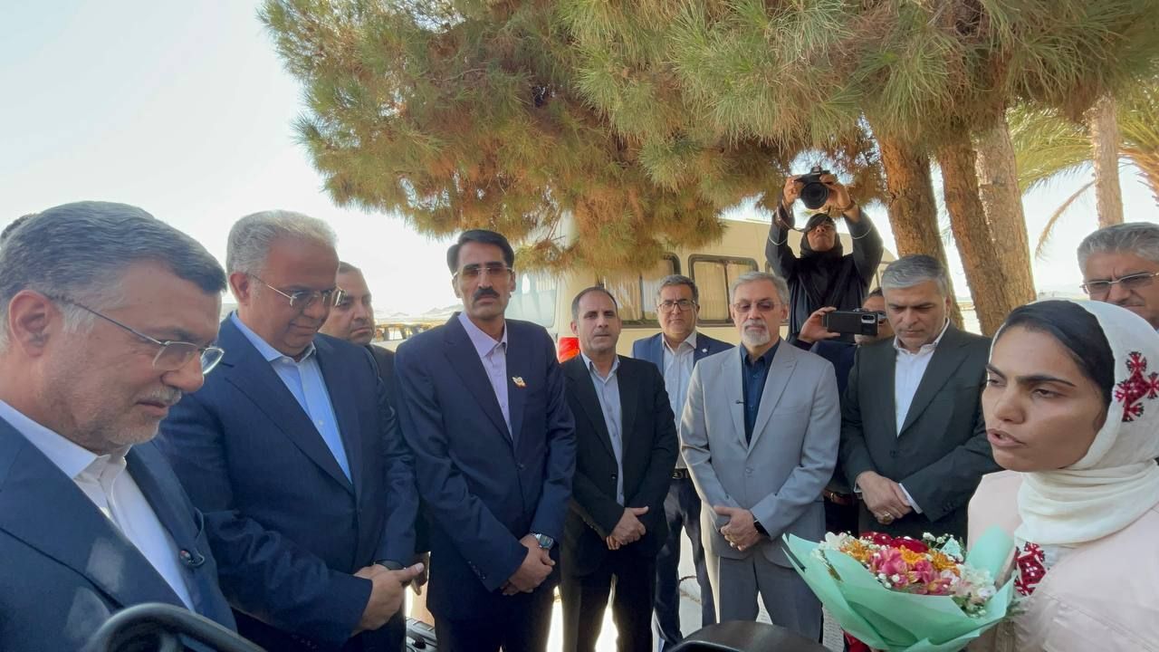 سفر وزیر بهداشت به زاهدان با محور توسعه زیرساخت‌های درمانی