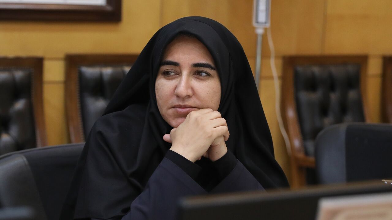 مدیریت تریبون سخنرانان بدون داده/ قدردانی از اقدامات دولت در جنگ