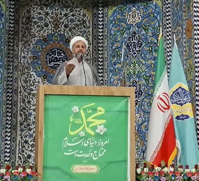 امام جمعه جیرفت: مسئولان با روحیه جهادی به دنبال حل مشکلات مردم باشند