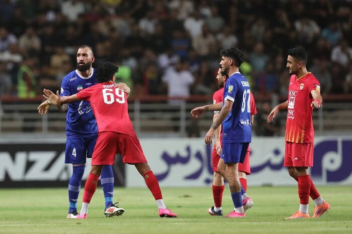 تساوی استقلال و فولاد