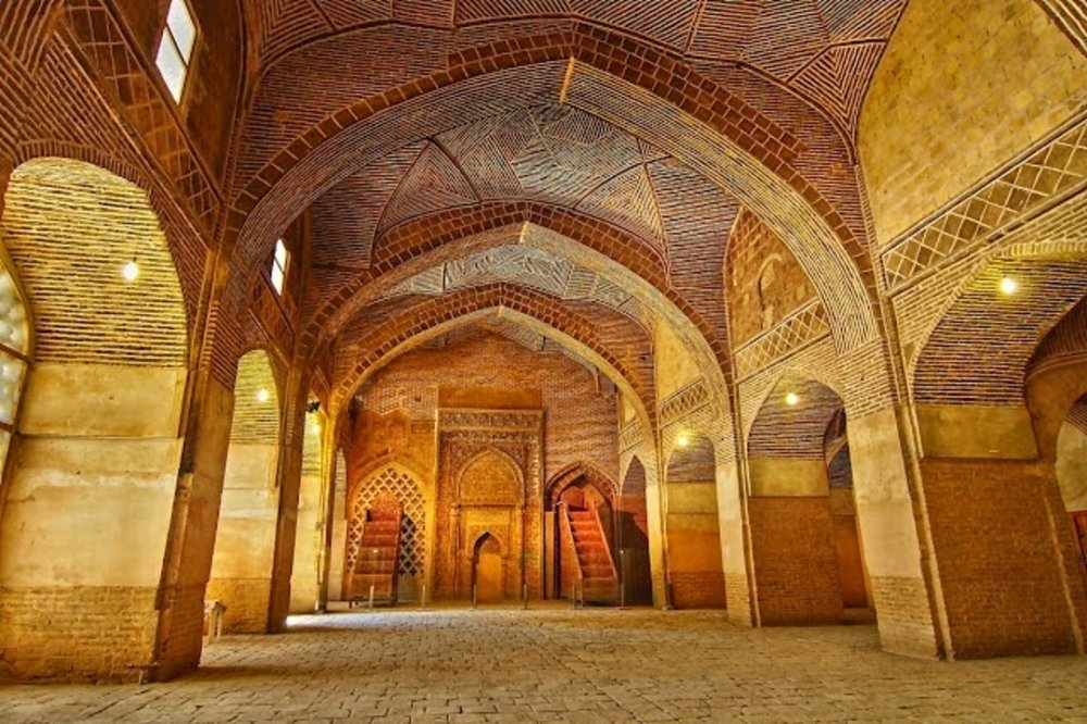 معماری، تجارت و علم: سهگانه همگرایی شیعه و سنی در تاریخ اصفهان