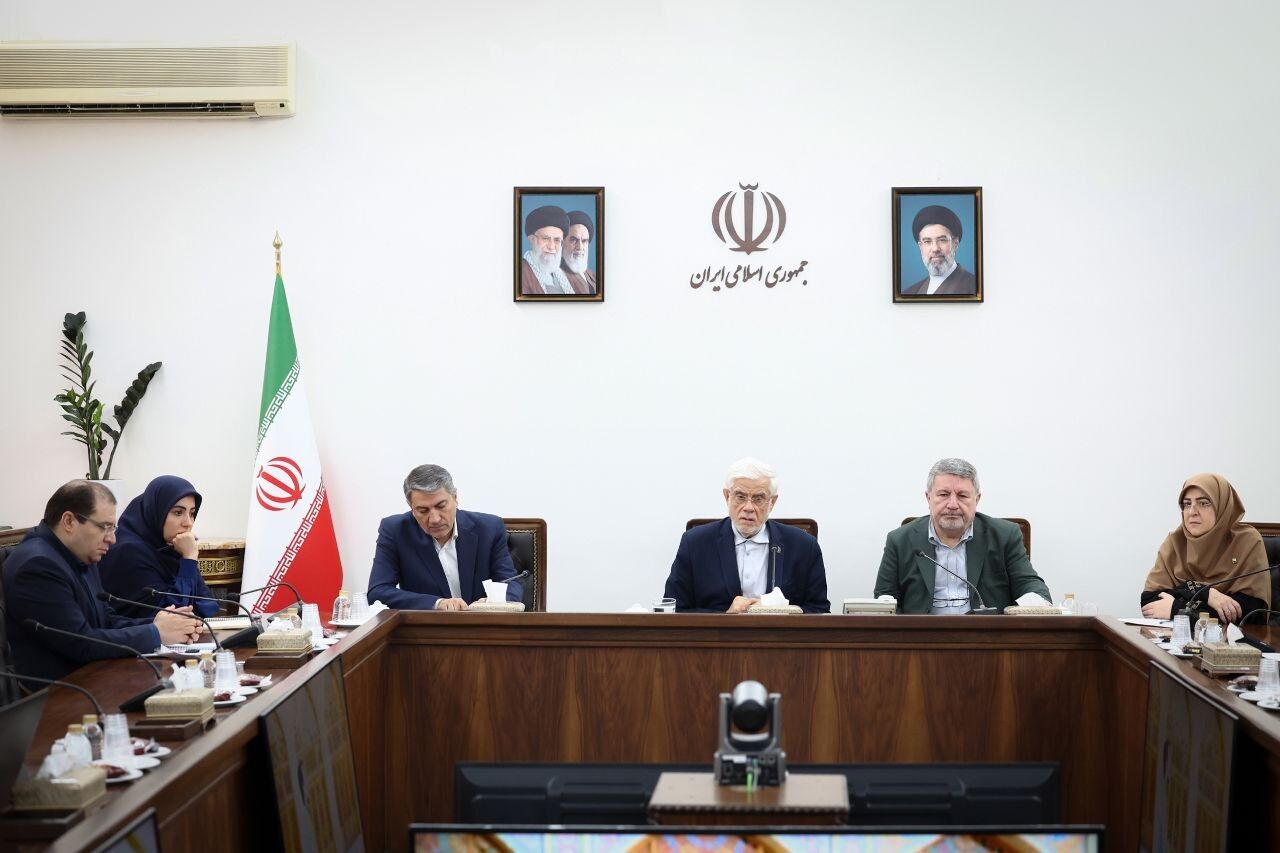 عارف: بیان عملکرد دولت با بیانصافی مواجه است/ تبیین علمی وفاق ملی ضروری است