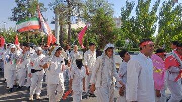 پای پیاده تا سومین حرم؛ روایت دلدادگی کاروان چند هزار نفری در روز میلاد پیامبر (ص)