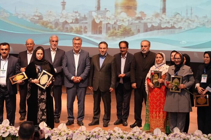 وزیر بهداشت: مسایل اجتماعی در حوزه سلامت مورد توجه قرار گیرد