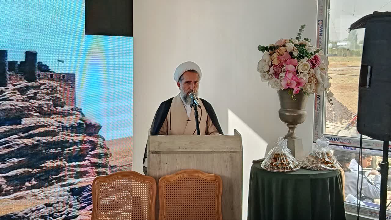 امام جمعه قزوین: توسعه گردشگری باید با پیوست فرهنگی و آموزش همراه باشد