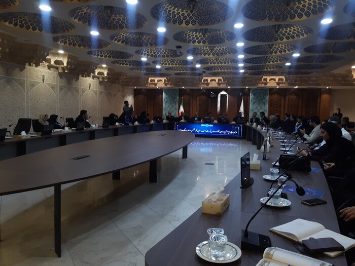 فرهنگسازی لباس فاخر ایرانی مغفول مانده است