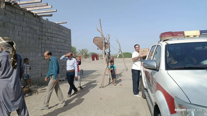 ۴۰۰ بسته معیشتی بین خانوادههای آسیبدیده جنگ در هرمزگان توزیع شد