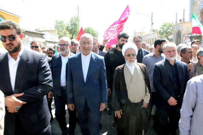تشییع باشکوه پیکر ۲ شهید هوافضای سپاه در کرمانشاه+عکس