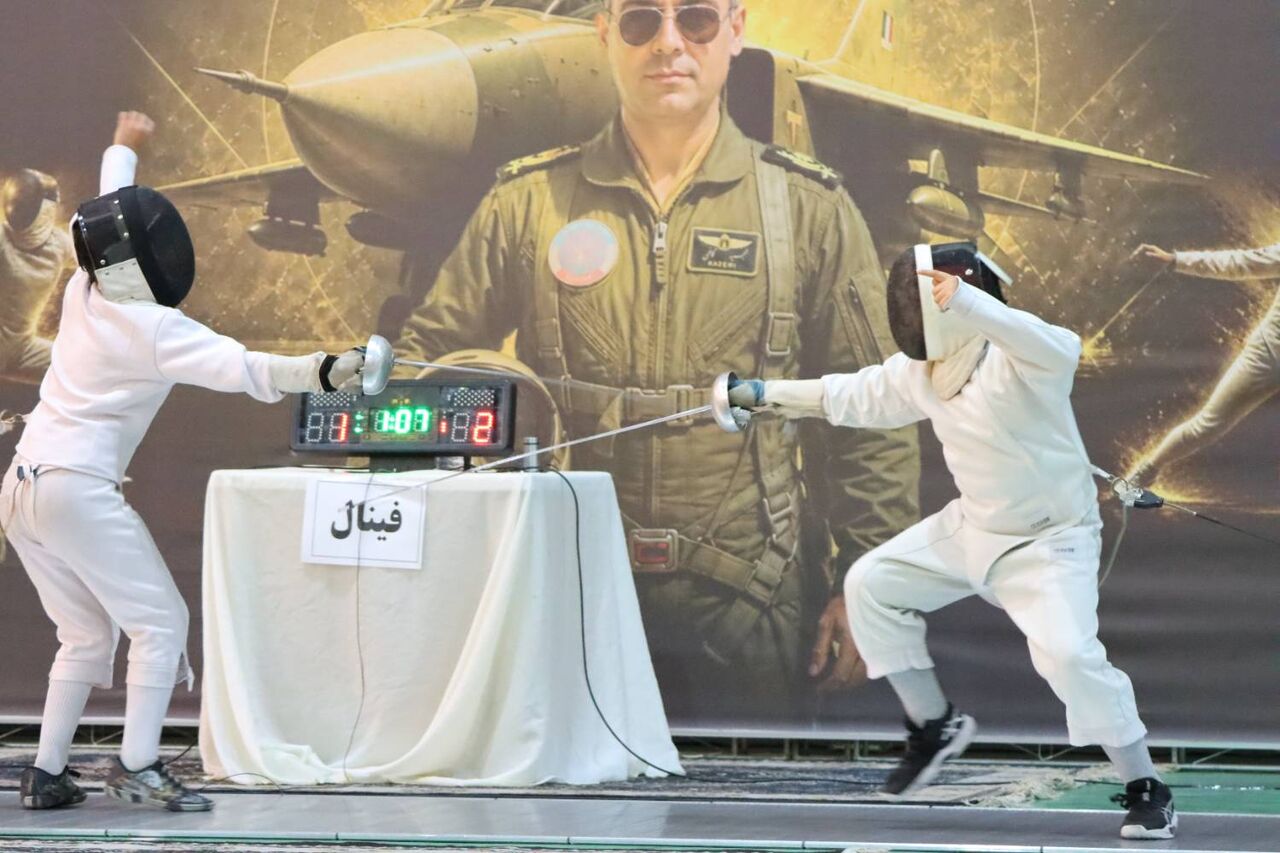 ۲۸۰ دختر و پسر شمشیر باز در شیراز رقابت کردند